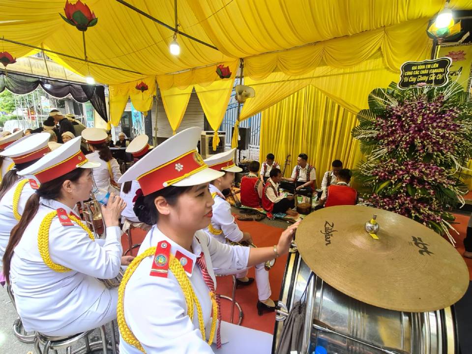 Vì sao nên chọn dịch vụ tổ chức tang lễ trọn gói?