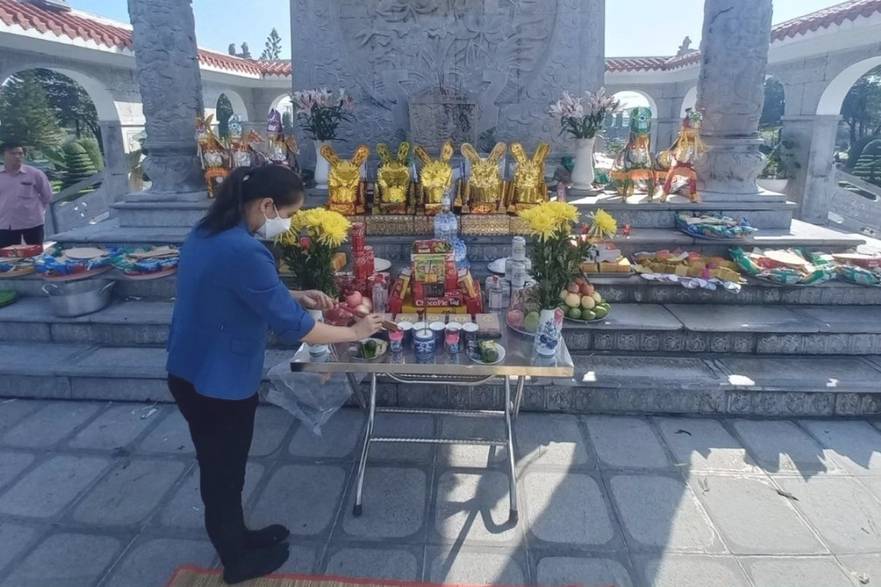 Hướng dẫn cách tổ chức lễ khánh thành cho mộ phần